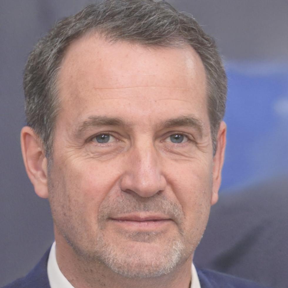 Professional headshot of participant Bjarke Andersen