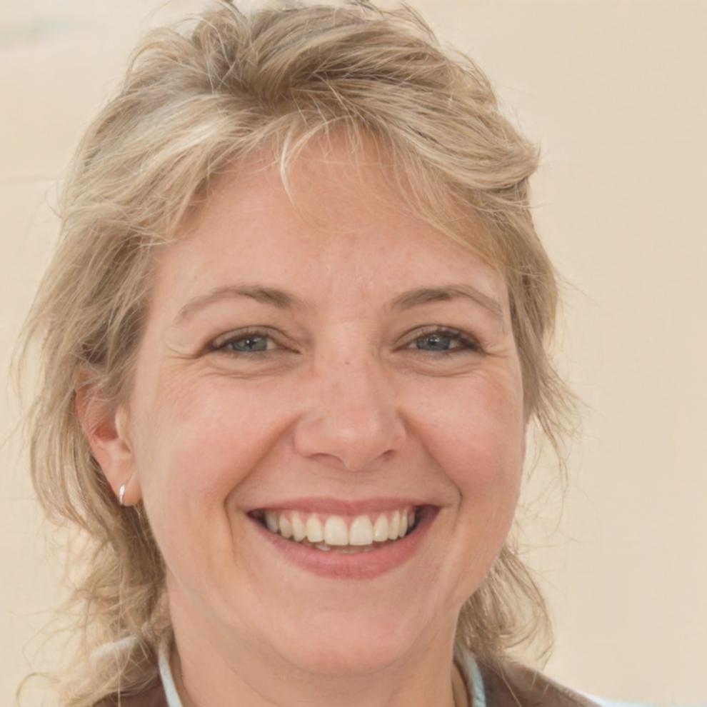 Portrait of Petra Lindquist, entrepreneur and side business consultant specializing in additional income